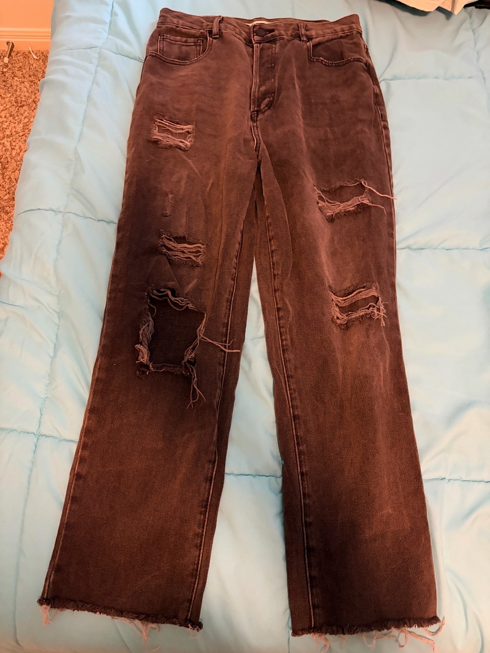 Pacsun Women’s Distressed Black Ripped Straight-Leg Jeans 29